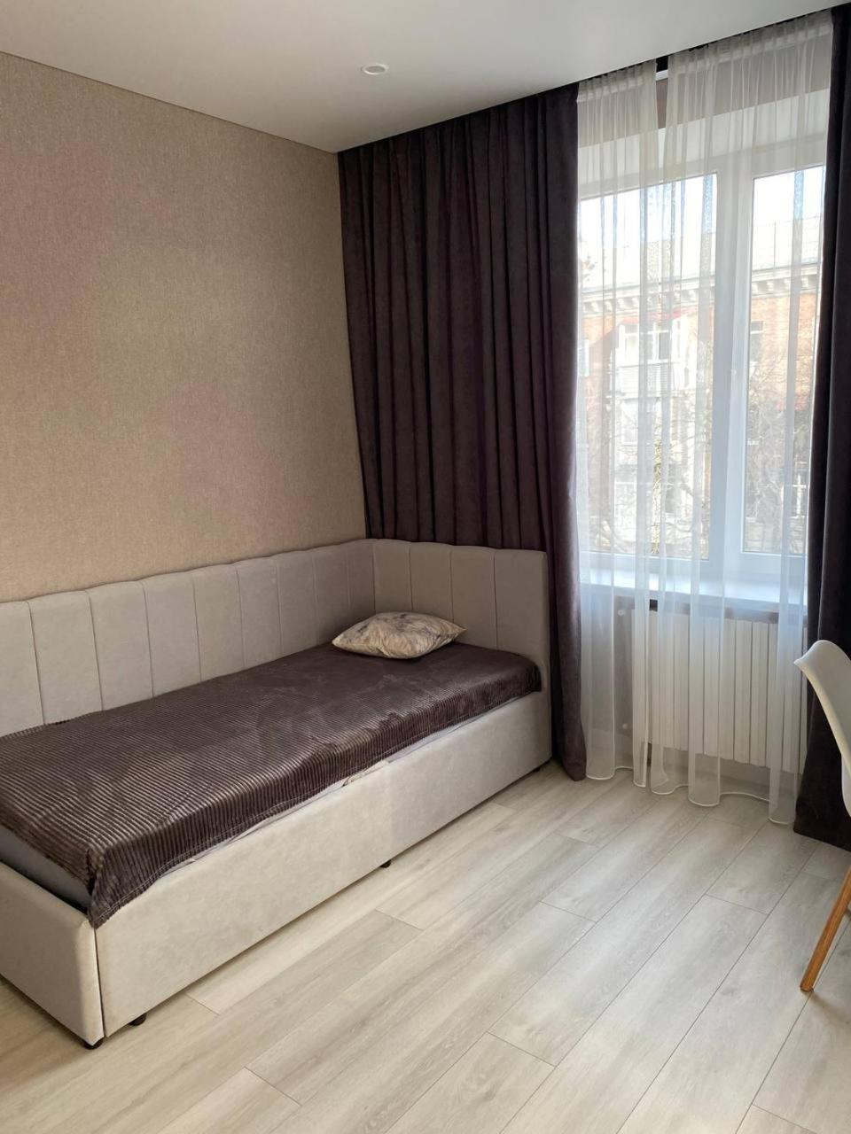 Apartpoltava Двокімнатні Апартаменти З Джакузі Біля Листопаду Exterior photo