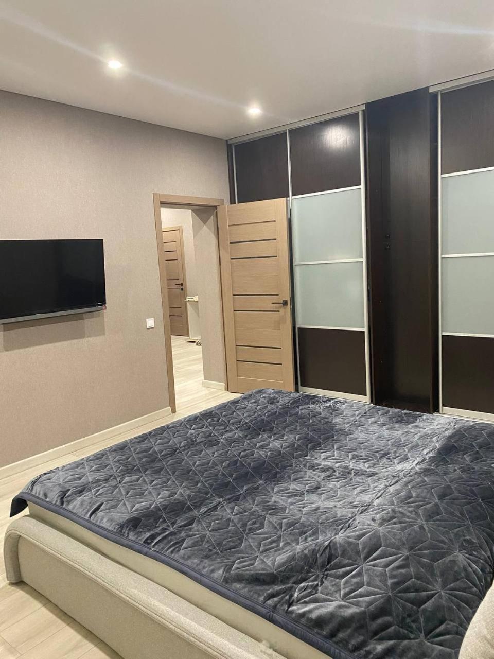Apartpoltava Двокімнатні Апартаменти З Джакузі Біля Листопаду Exterior photo